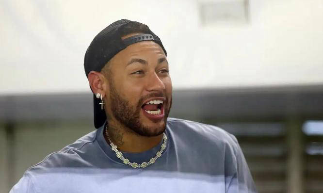 备受人气和, 多突出的情, 岁的内马尔 备受人气和, 多突出的情, 岁的内马尔